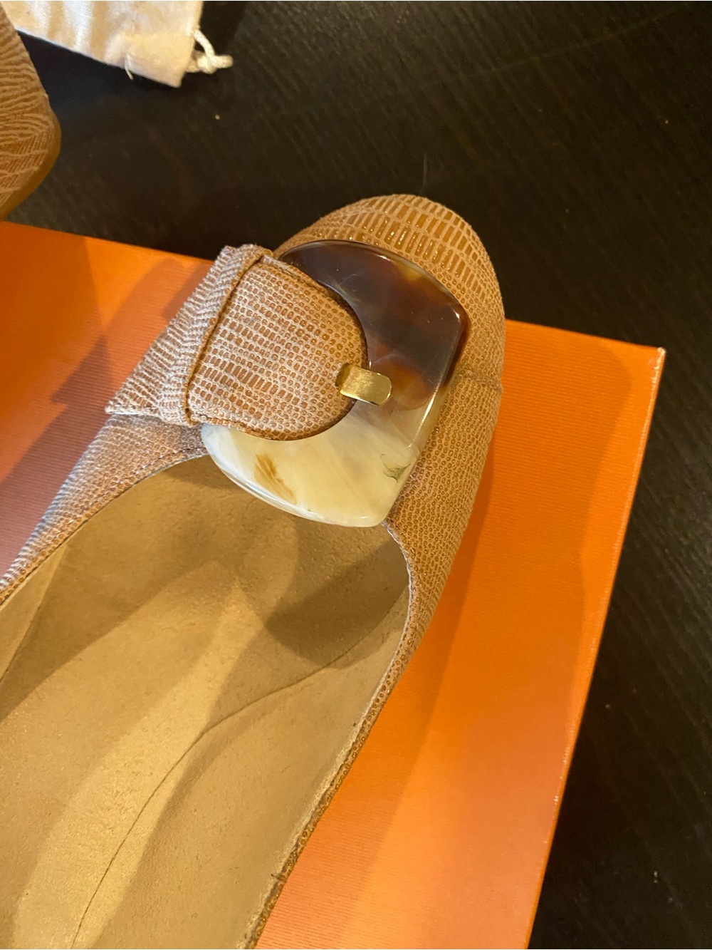 Stuart Weitzman Wedge Heels Women’s Size 9 US 39.5 EU Taupe Ginger Slip On - Picture 2 of 9